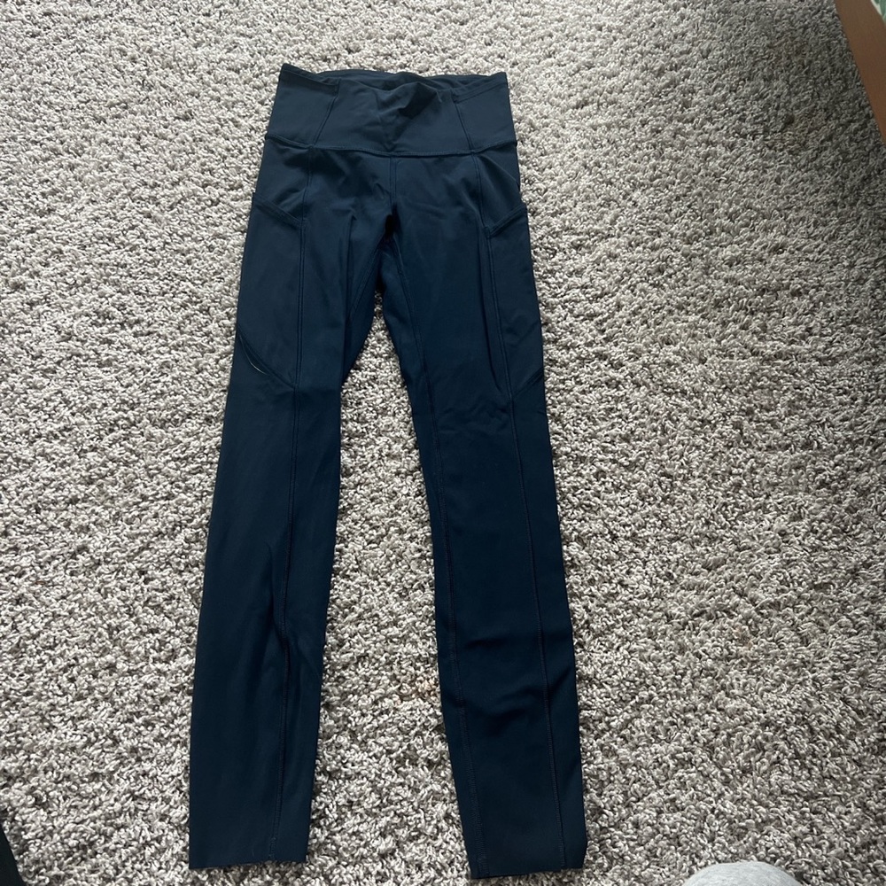 Dark blue fast and free lululemon leggings! Super adorable!